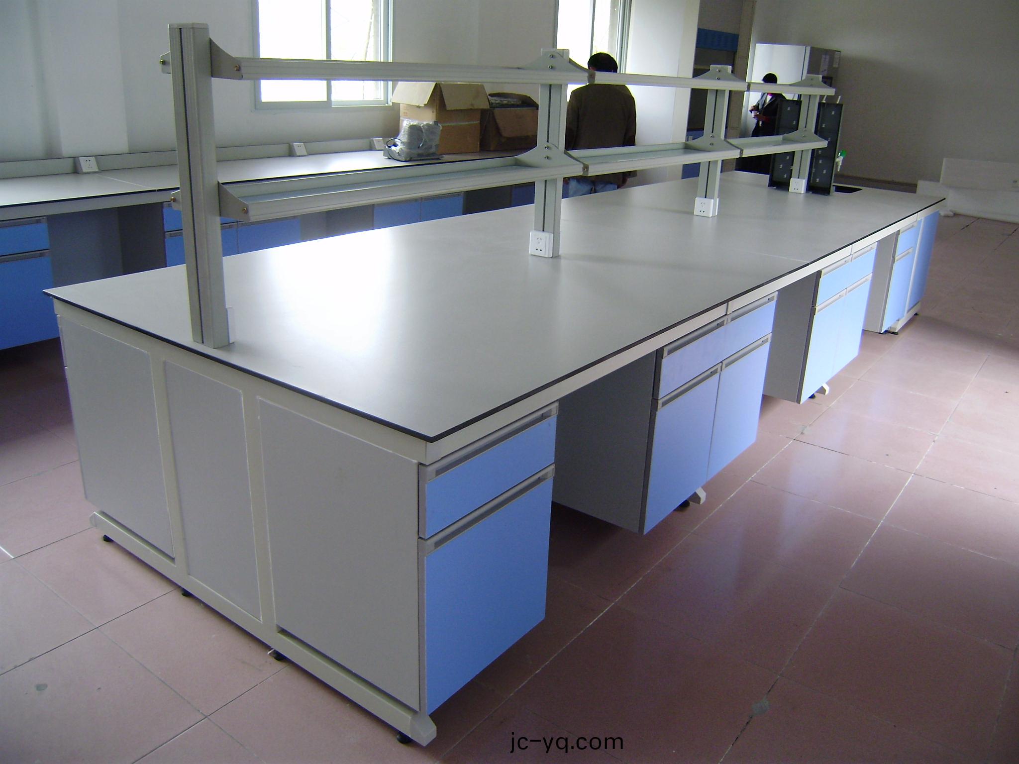 中央(yang)實驗檯圖片一.JPG